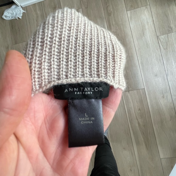 Ann Taylor Factory sweater - Picture 4 of 5